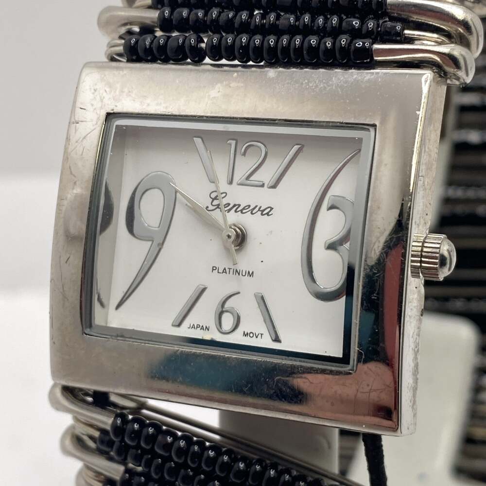 Vintage Womens Silver Tone Quartz Fashion Watch Works New Battery